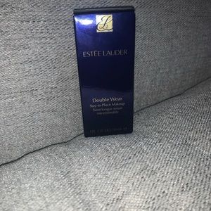 Estée Lauder double wear